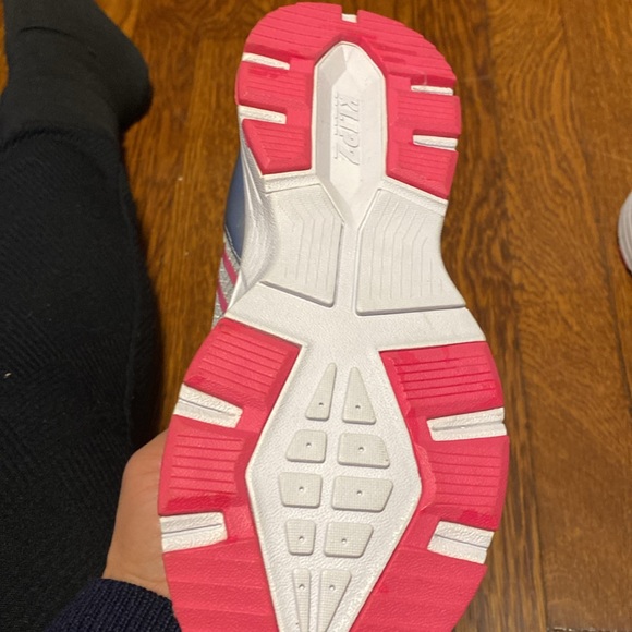 New - Picture 2 of 3